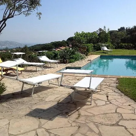 Sainte-maxime Sleeps 8 Pool Wifi Nyaraló