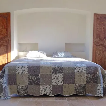 Sainte-maxime Sleeps 8 Pool Wifi *