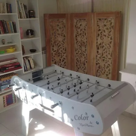 Sainte-maxime Sleeps 8 Pool Wifi *